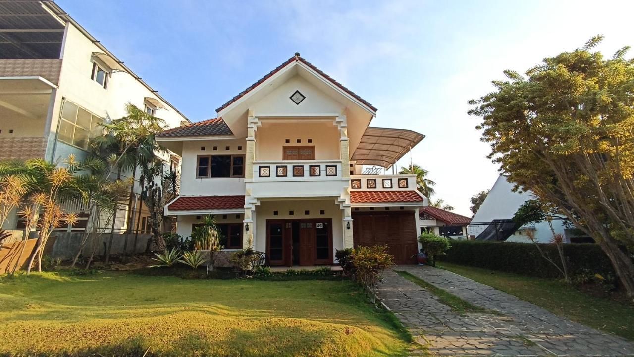 Villa Ohana Batu ภายนอก รูปภาพ